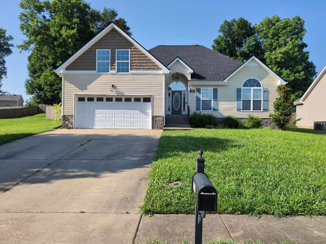 Foto principal - Adorable Ranch with a bonus room and half ...