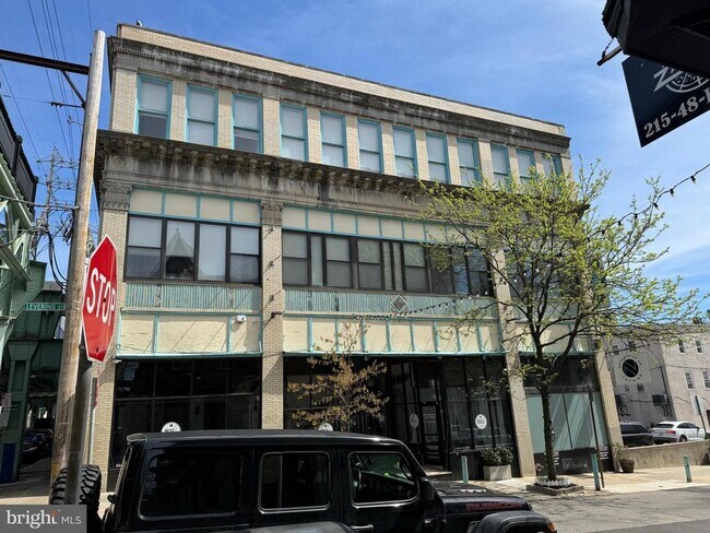 Building Photo - 4368 Cresson St