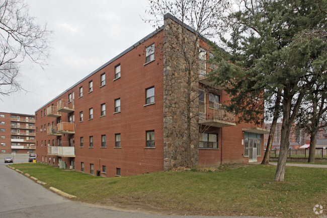 Primary Photo - Park Towers Apartments