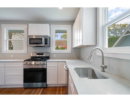 Primary Photo - 65 Shawmut St