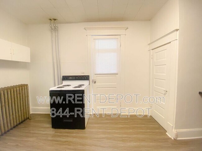 Foto del edificio - 322 N Hart St