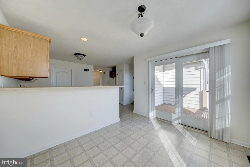 Foto principal - 693 E Walnut St