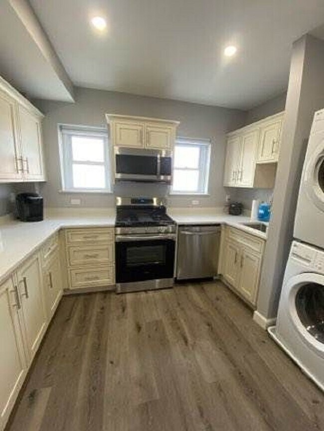 Kitchen - 3511 Mulberry Way