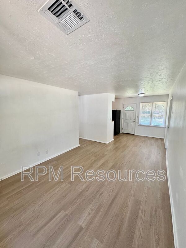Foto del edificio - 6716 NW 29th St