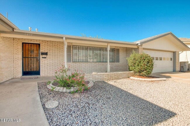 Foto del edificio - 6408 Regal Ln