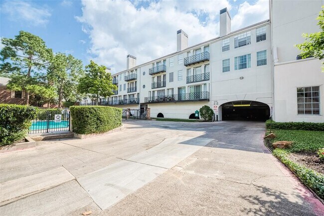 Building Photo - 2333 Bering Dr