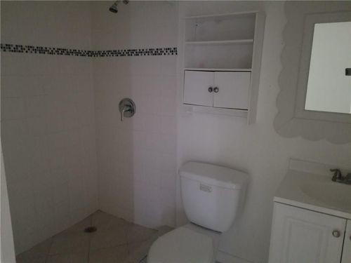 Foto del edificio - 7908 NW 70th Ave