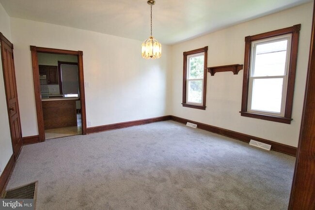 Building Photo - 143 Green St