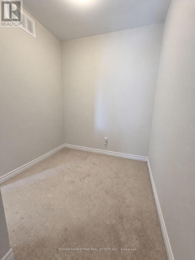 Building Photo - 502 Rye Grass Wy