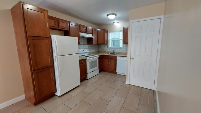 Foto del edificio - 66 E Norwich Ave