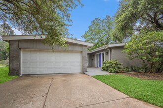 Building Photo - 5539 Indigo St
