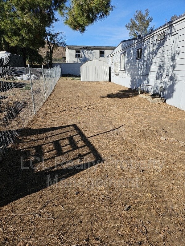 Building Photo - 21465 Club Dr