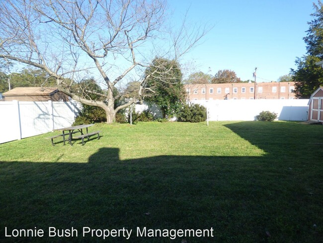 Building Photo - 3 br, 2 bath House - 1212 Pascal place