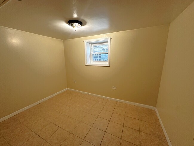 Foto del edificio - 4431 S Sacramento Ave