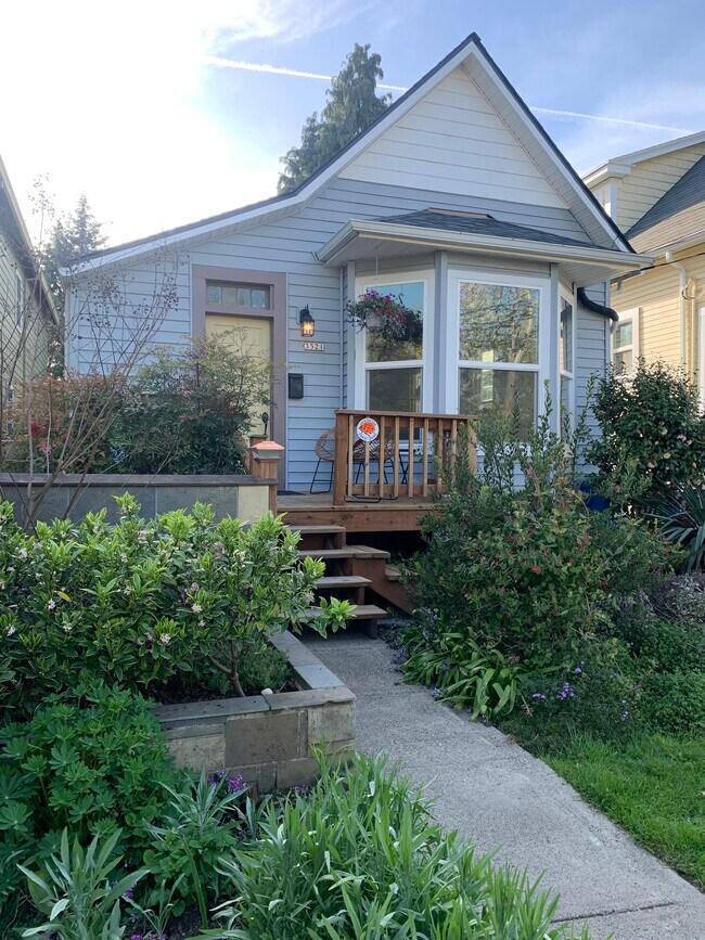 Vista frontal - 3521 NE 8th Ave