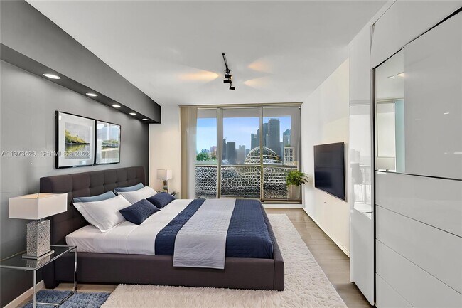 Foto del edificio - 1750 N Bayshore Dr