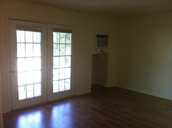 Foto principal - 908 SW 6th St