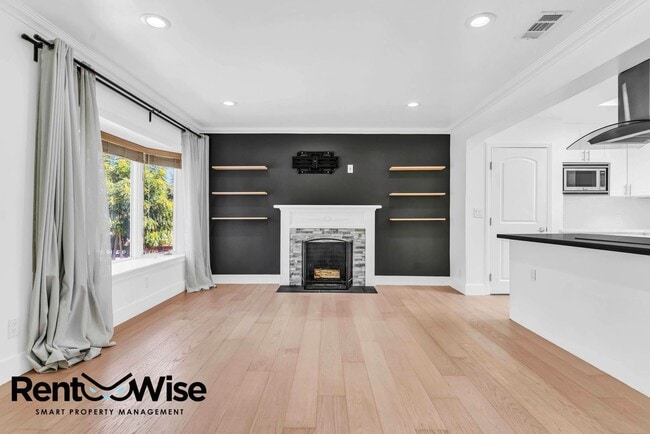 Building Photo - 16093 Selborne Dr