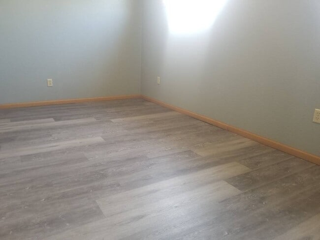 Building Photo - 200 W St Paul St