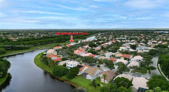 Foto del edificio - 868 Savannah Falls Dr