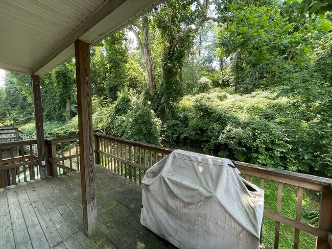 Foto del edificio - 757 Chislett St