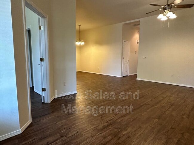 Building Photo - 712 Rockridge Cir