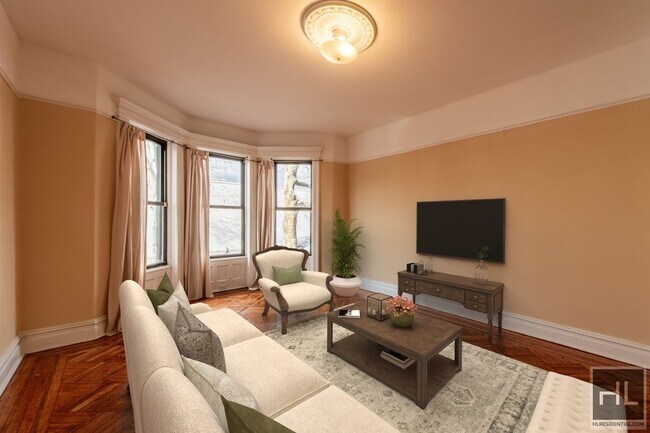 Building Photo - **No Fee Historical Haven with Contemporar...