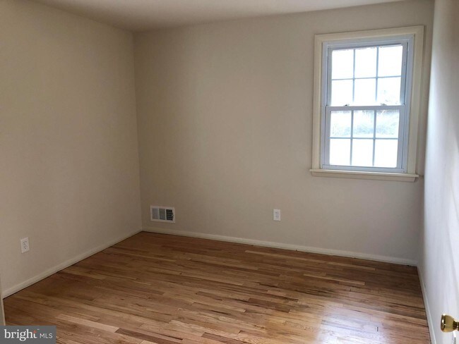 Building Photo - 109 Chartley Dr
