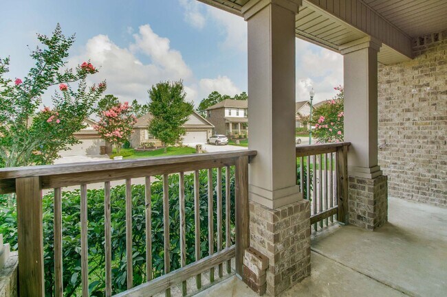 Foto del edificio - Stunning Two-Story Home with 4 Bedrooms, 2.5 Baths, and an Upstairs Living Room!