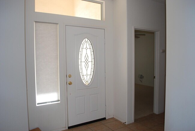 Foto del edificio - 78296 Kistler Way