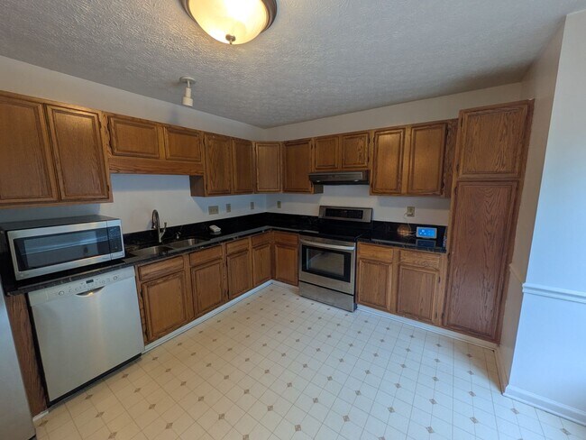 Photo - 6008 Yeaton Glen Drive House