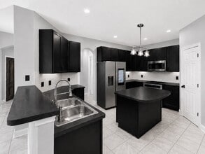 Building Photo - 13714 Hillingdale Ln