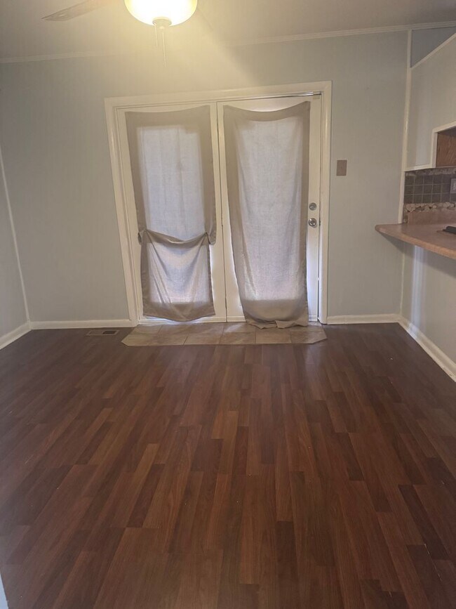 Foto del edificio - 6401 Matic Rd NW