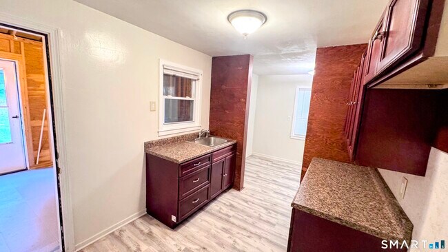 Foto del edificio - 127 Lebanon St