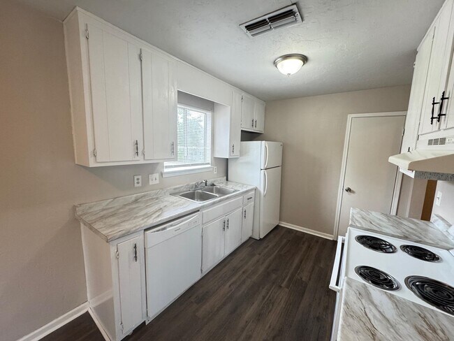 Foto del edificio - 1401 Lazy Brook