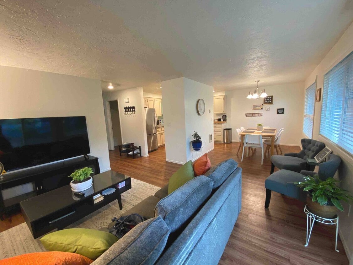 Foto principal - 4135 NW Walnut Pl