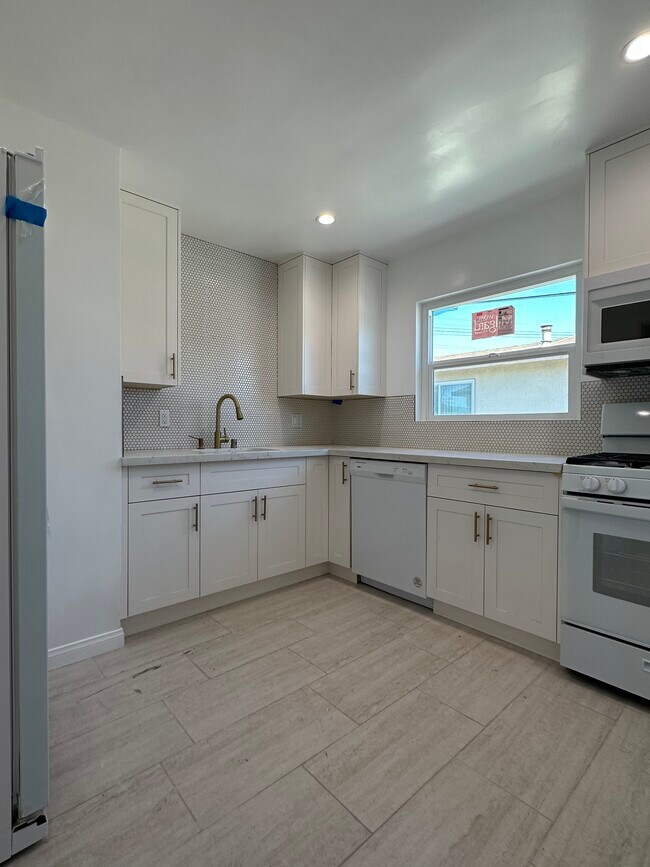 Kitchen 1 - 5514 Spokane St