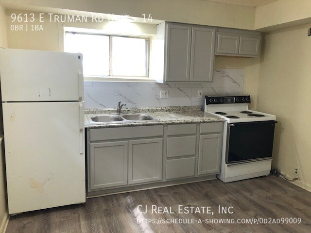 Foto del edificio - 9613 E Truman Rd