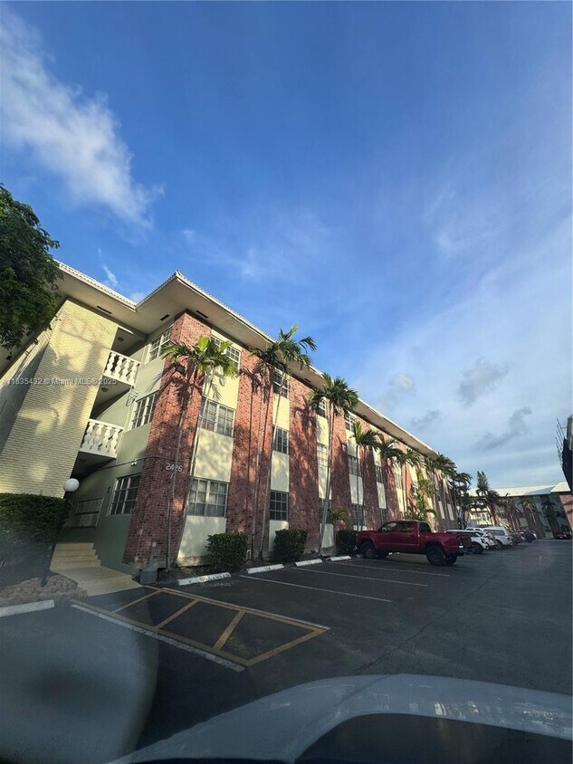 Foto del edificio - 2420 SE 17th St