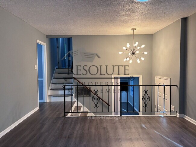 Foto del edificio - 1200 Brucemont Dr