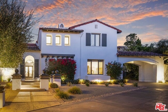Building Photo - 4234 Prado De Los Pajaros