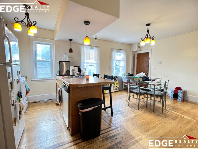 Foto del edificio - 28R Cherry St