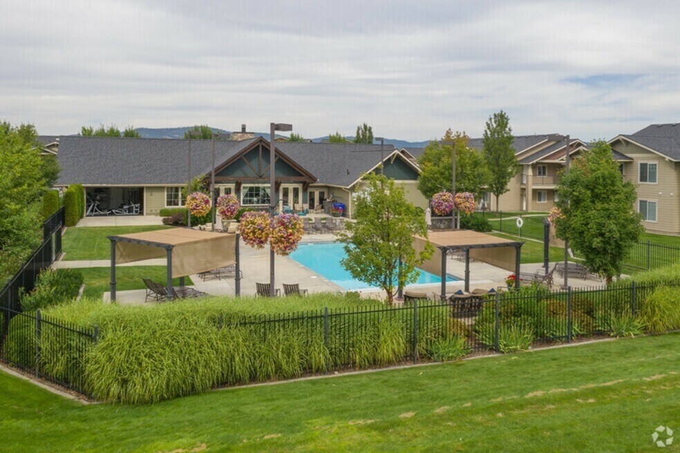 Bitterroot Lodge Apartments in Liberty Lake, WA