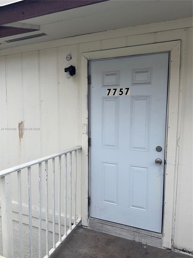 Building Photo - 7753 Tam Oshanter Blvd