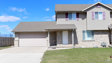 Building Photo - 1005 Northwood Dr