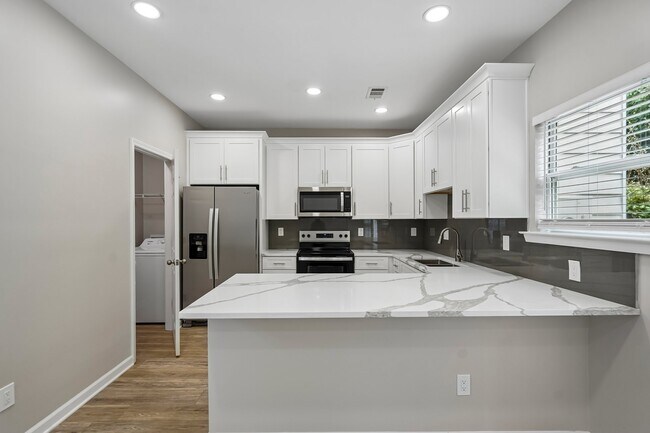 Building Photo - 585 McWilliams Road