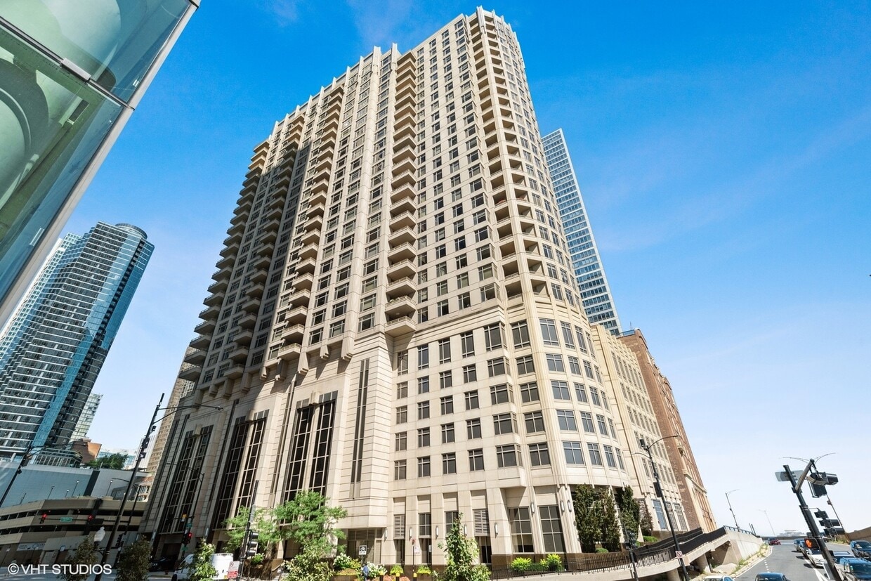 Primary Photo - 530 N Lake Shore Dr.