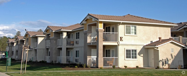 Building Photo - Zaninovich Village