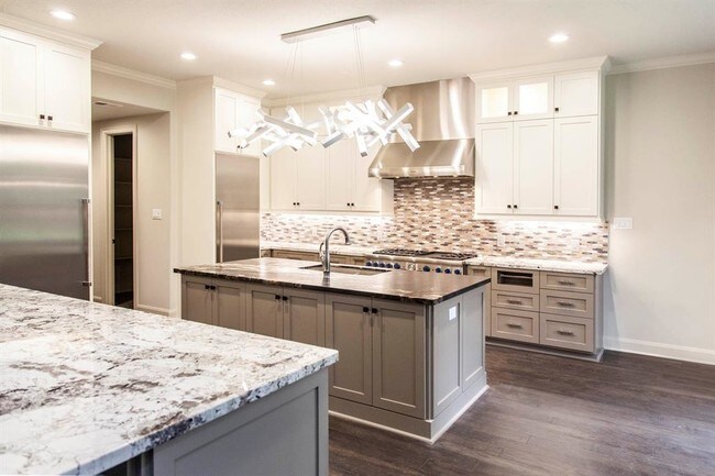 Building Photo - 231 N Tranquil Path