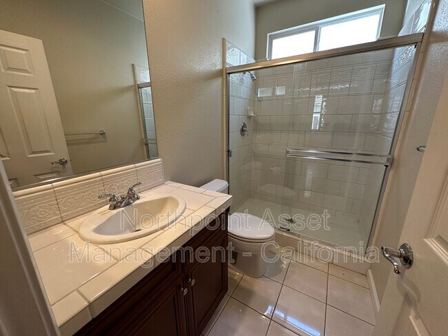 Foto del edificio - 3742 Gresham Ln